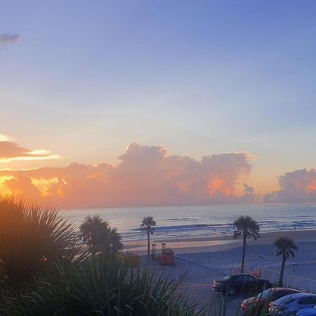 Beachside Bliss Ocean Views & Endless Fun Daytona Beach! エクステリア 写真
